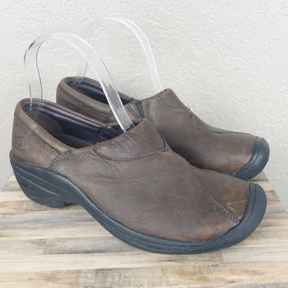 Keen brown leather slip on shoe
